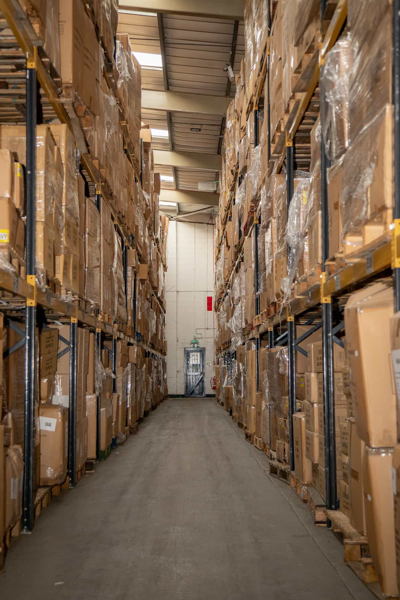 wholesale garment warehousing