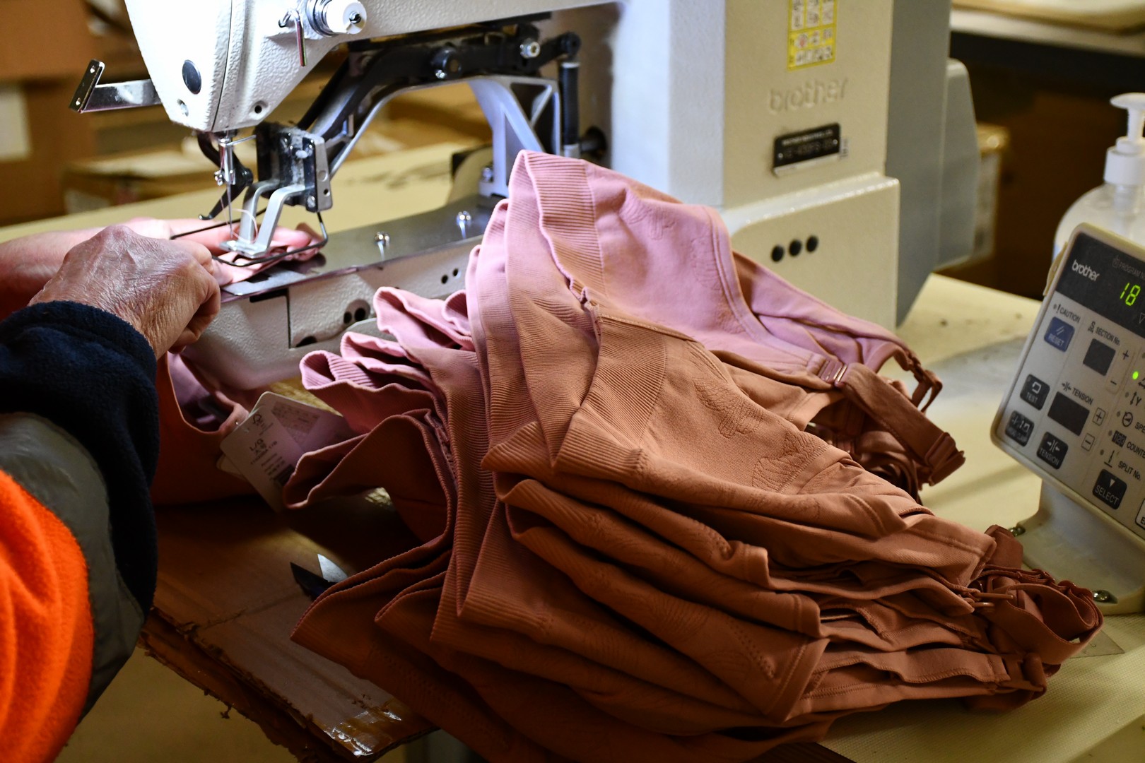 garment picking