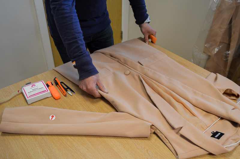 garment picking