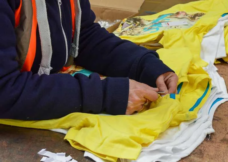 garment picking